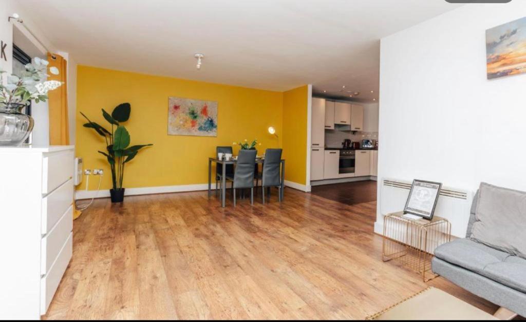 Sl Luxury 2 Bed Broad St Home Birmingham Exterior photo